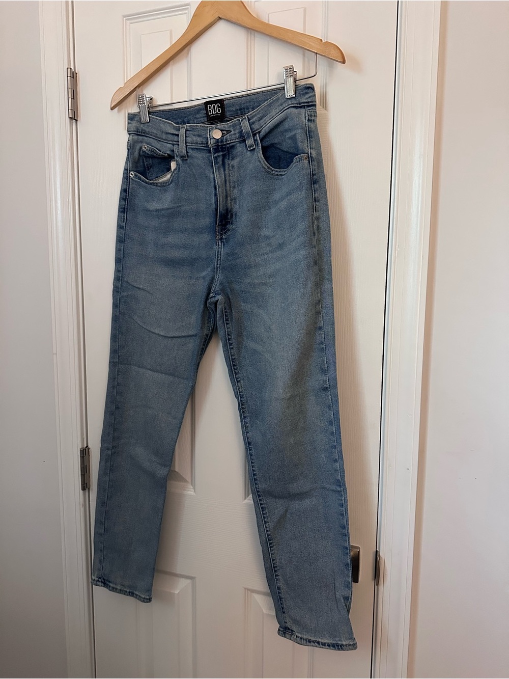 BDG Women’s Blue High-Rise Straight Jeans
